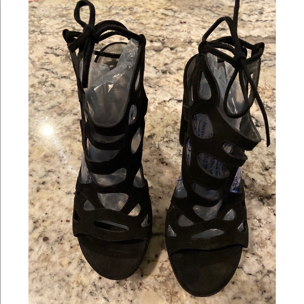 EUC Stuart Weitzman Black Suede Sandals Size 37.5